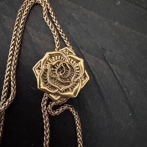 Kendra Scott Yellow Rose Gold Rose Pendant Necklace